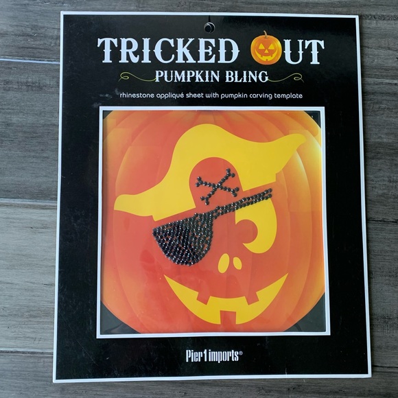 Halloween Pirate Pumpkin Bling Carving Template - Picture 1 of 5